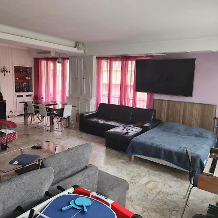 Big Apart 140M2 5Min Walk To Beach Sea &Promenade 3 Double Rooms,Big Living Room 42M2, 3 Showers,9 Beds, Free Parking Nizza Exterior foto